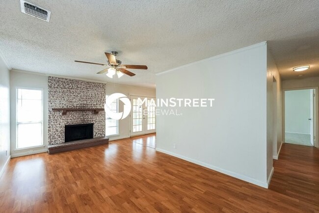 Building Photo - 3 Bedroom Pet-Friendly Home in San Antonio...