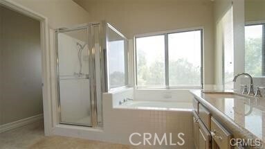 Building Photo - 7310 E La Cumbre Dr