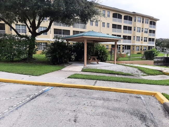 Building Photo - 1769 Four Mile Cove Pkwy