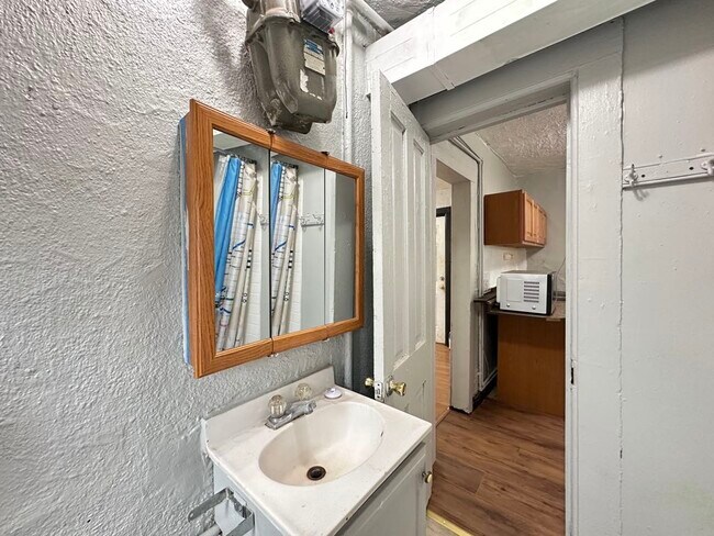 Building Photo - 1514 N Elston Ave