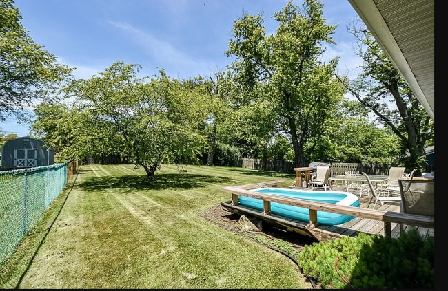 Large Backyard - 2611 N Kinser Pike