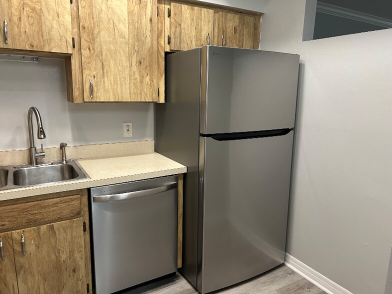 Building Photo - 2369 Walton Cir