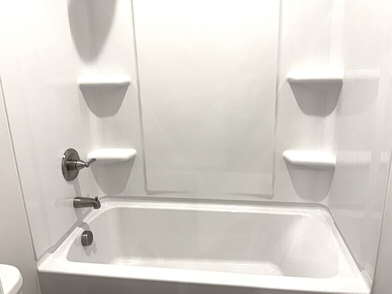 Building Photo - 3184 Emberly Dr