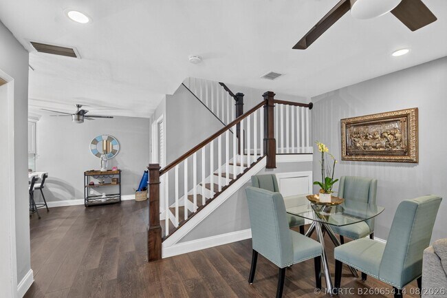 Building Photo - 812 NW 30th Ave