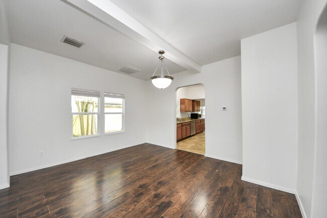 Building Photo - 4314 6th St