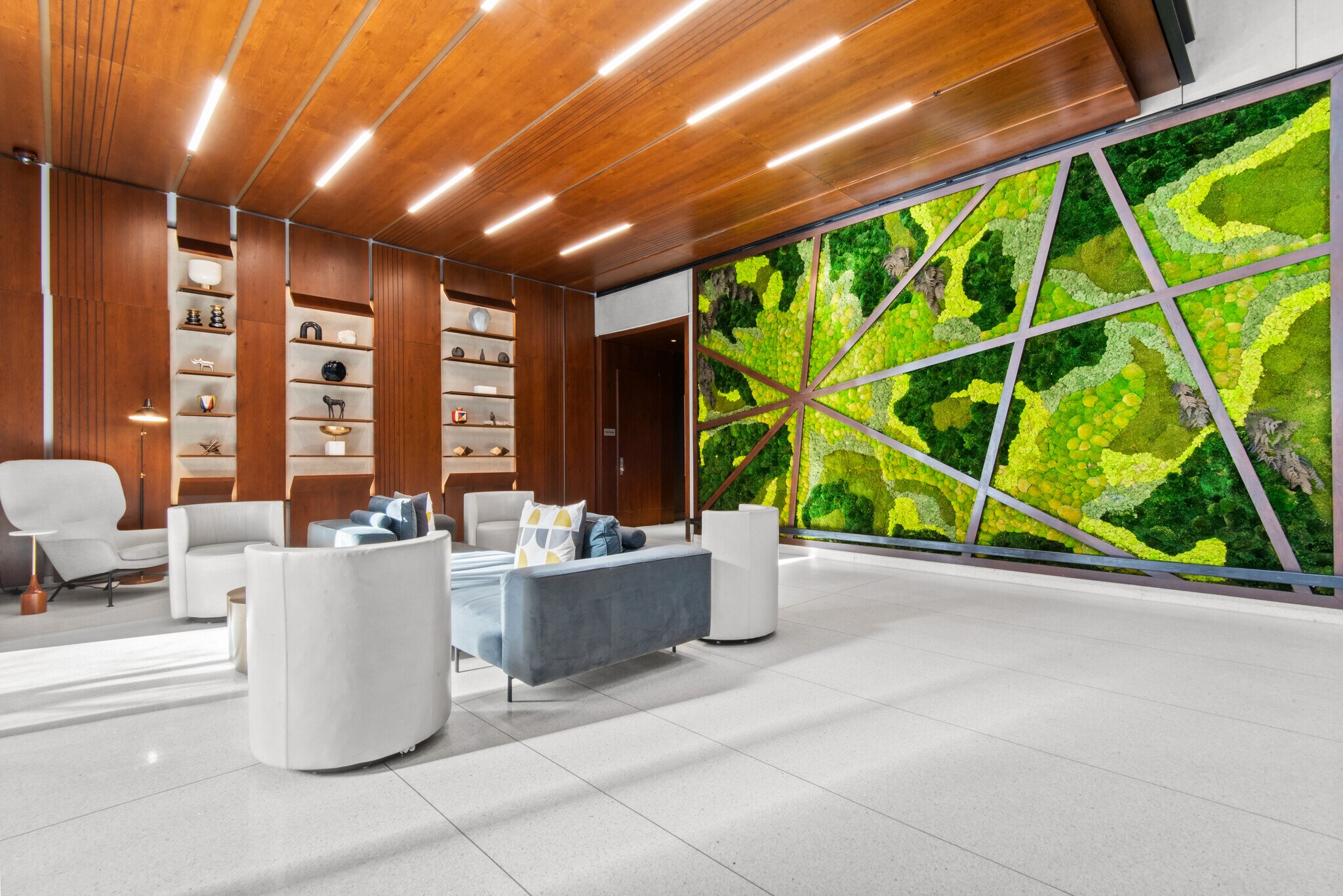 Building Photo - 160 1st St