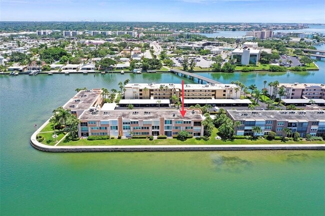 Primary Photo - 7560 Bay Island Dr S