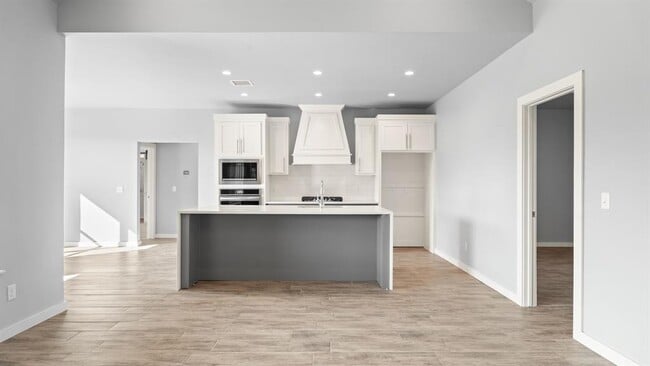 Building Photo - 17859 Salem Rd