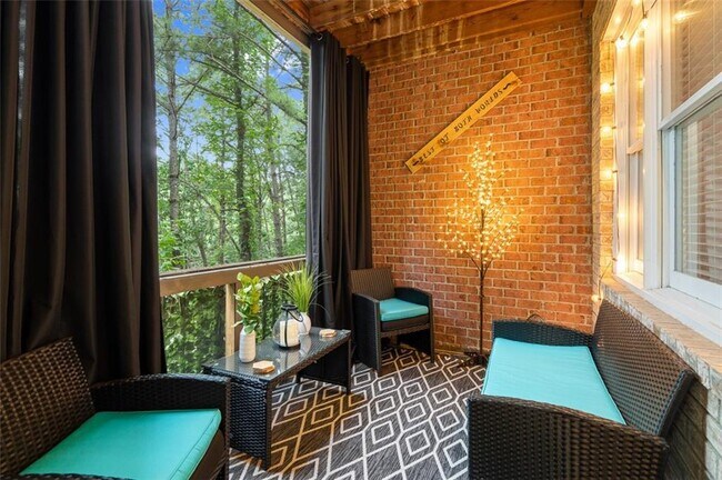 Building Photo - 1286 Creekside Terrace SE