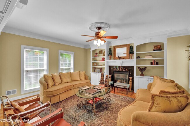 Building Photo - 560 N Hubbards Ln