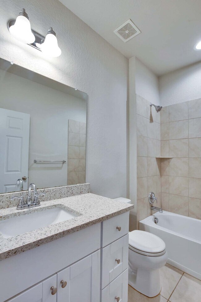 Building Photo - 8008 Massa Dr