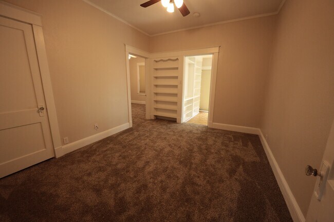 Building Photo - 2389 CR 158