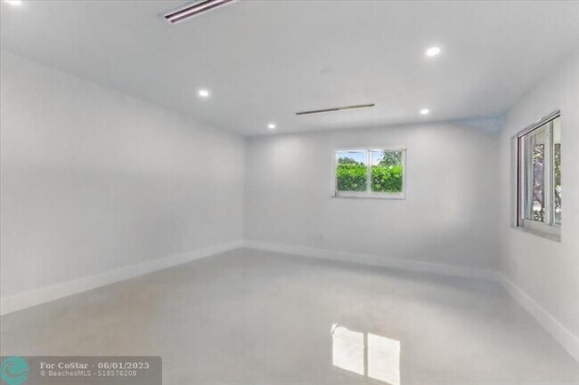 Building Photo - 7860 SW 158th Terrace