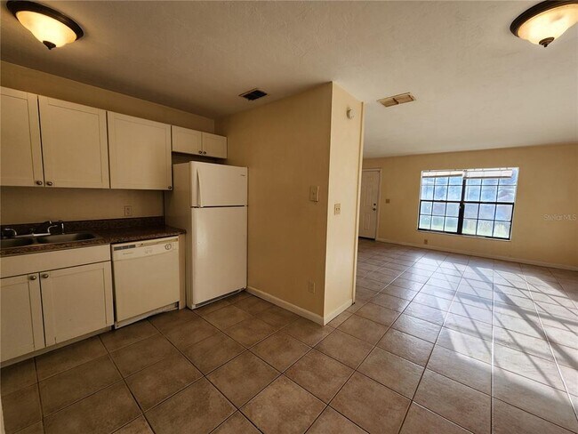 Building Photo - 2529 NW 62 Pl