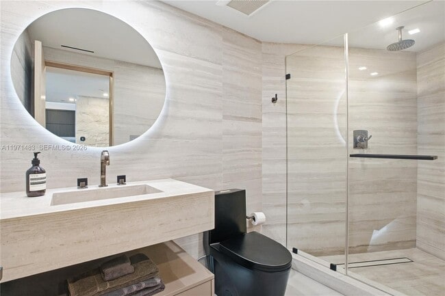 Building Photo - 2127 Brickell Ave