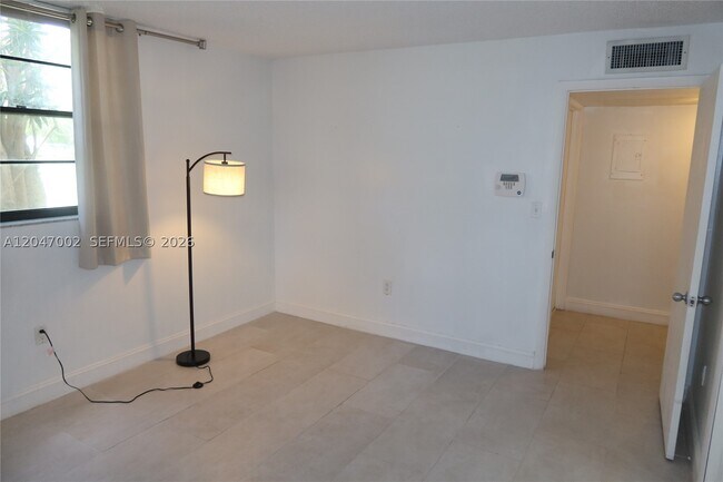 Building Photo - 10835 SW 112th St