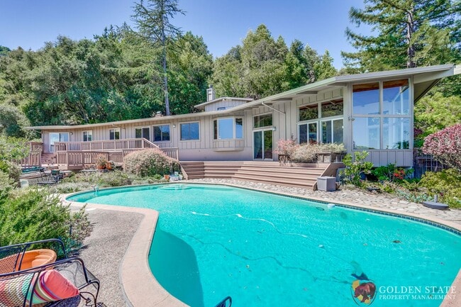 Building Photo - Private Saratoga Mountain Retreat Just Minutes from Downtown