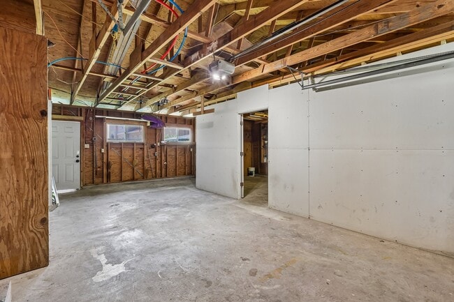 Building Photo - 5709 Maco St