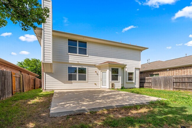 Building Photo - 12021 Pecangate Way
