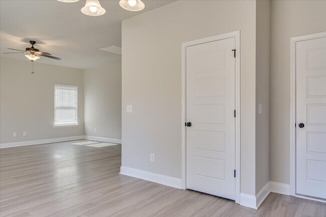 Building Photo - 4 bedroom, 2.5 bathroom in Harlem, GA