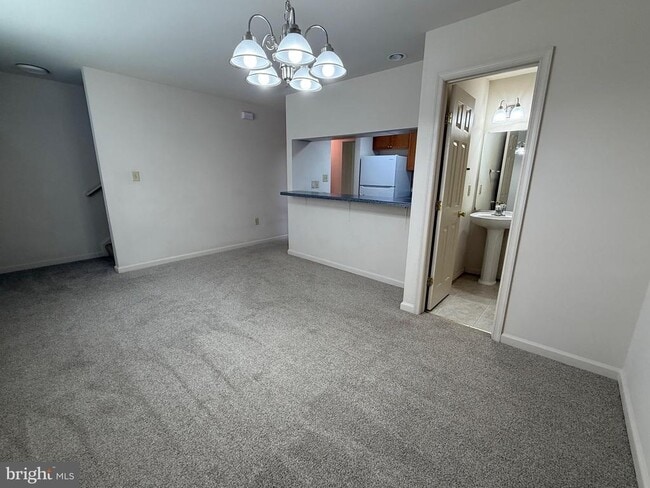 Building Photo - 10 Belladonna Ln