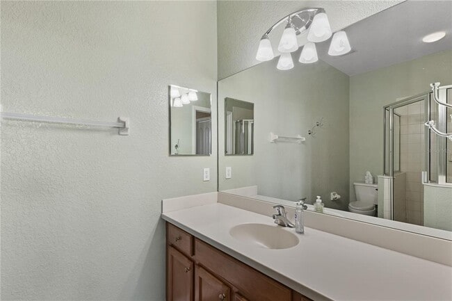 Building Photo - 819 Fairwaycove Ln