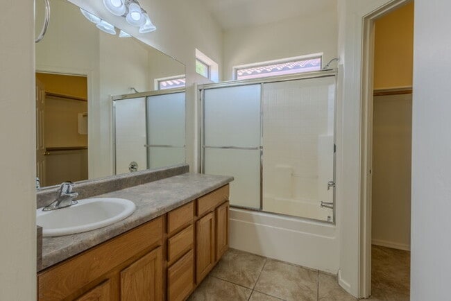 Building Photo - Rancho Sahuarita