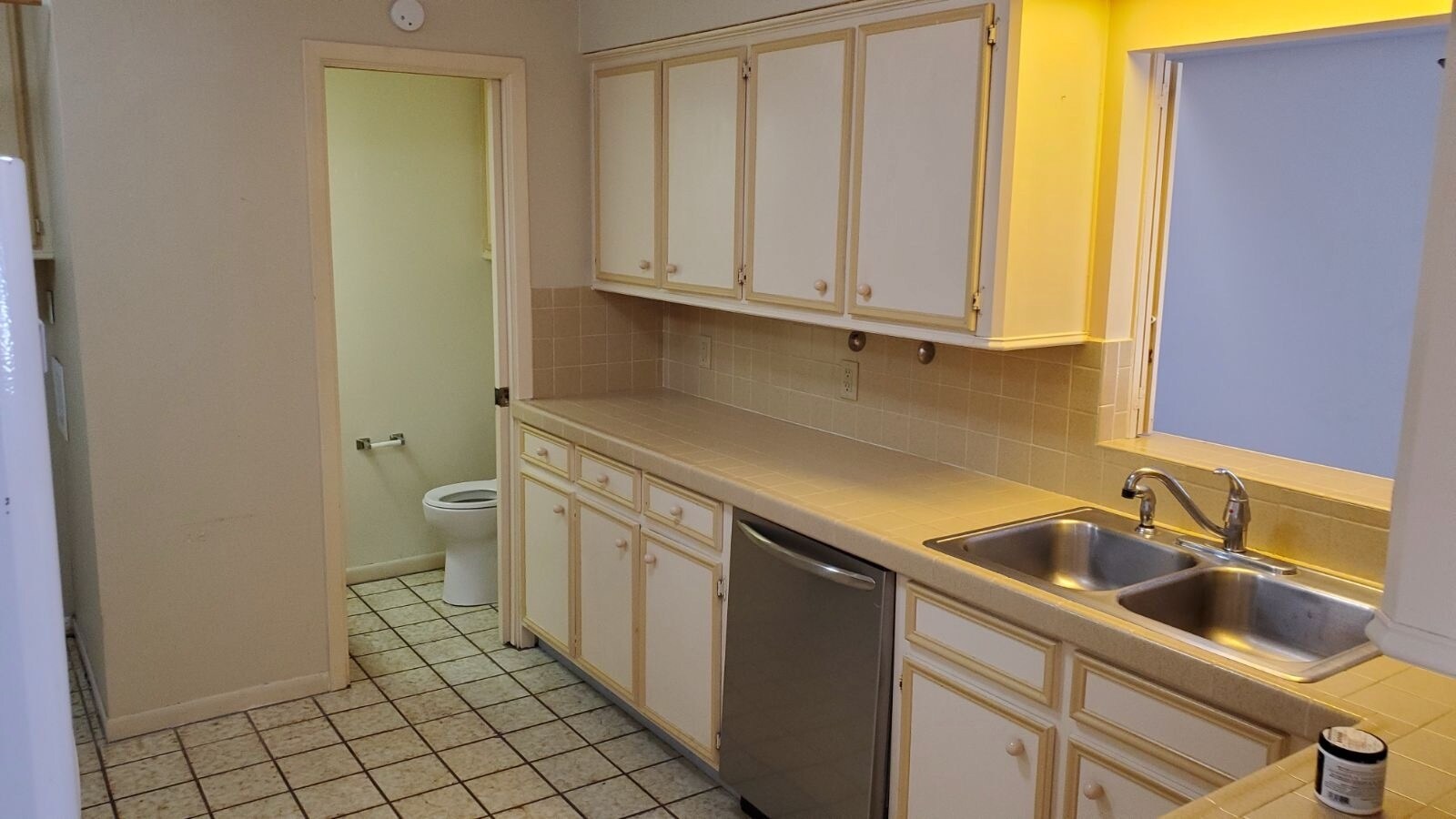 more kitchen - 500 Hi Cir W