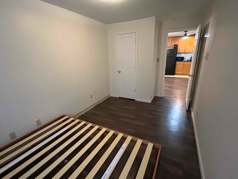 Building Photo - 3276 Main St