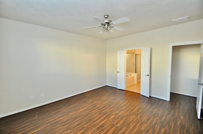 Building Photo - 12315 Field Brook Ct