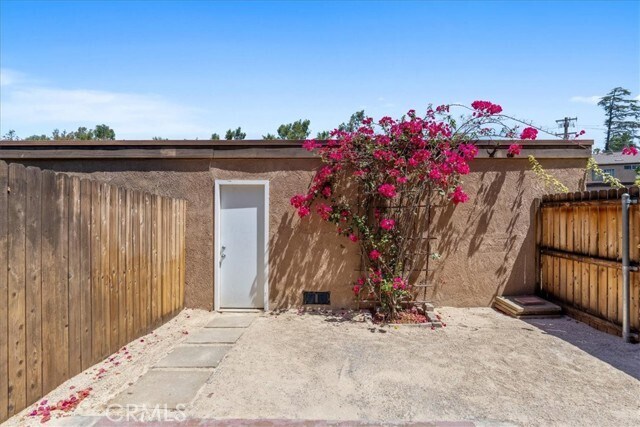 Building Photo - 162 Tamarisk St