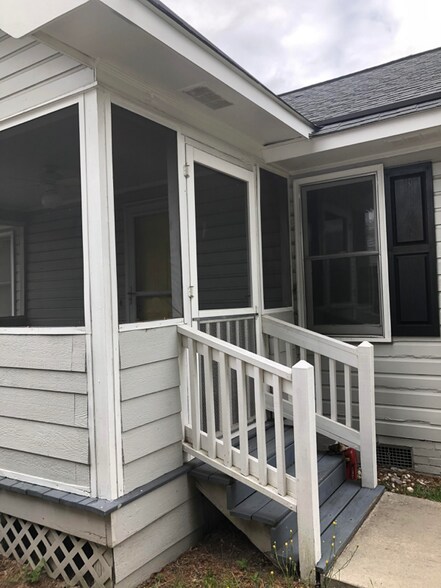 Building Photo - 1015 Franklin St