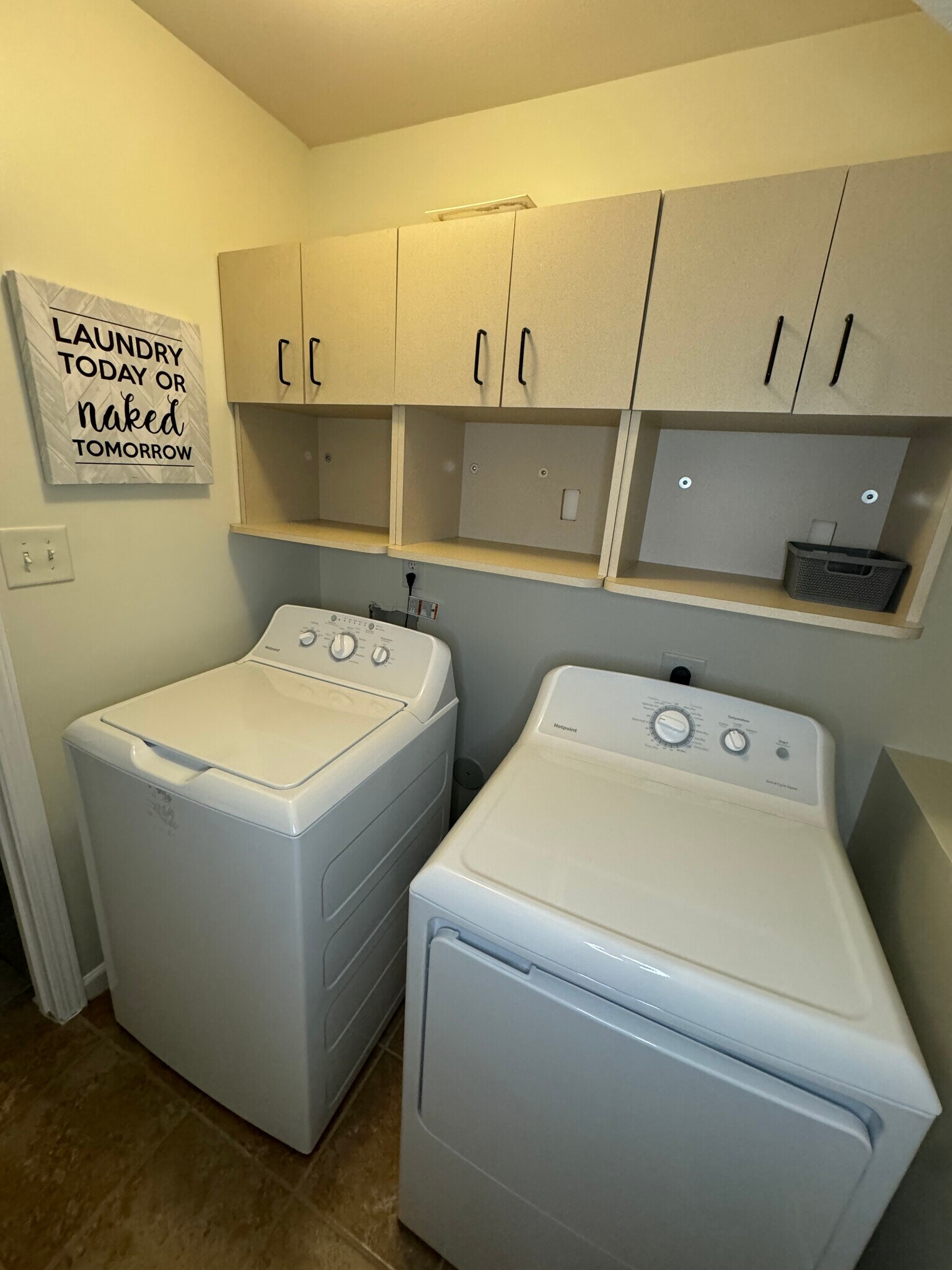 Building Photo - 8253 Belmont Stables Dr