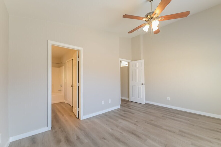 Building Photo - 6486 Coldwater Bay Dr