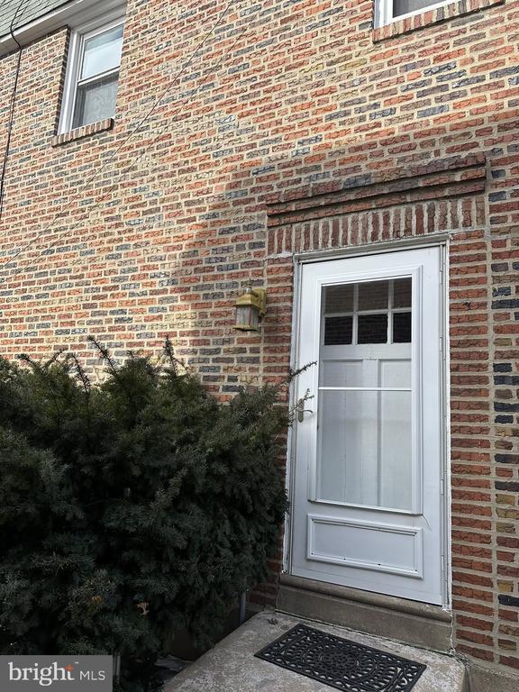 Building Photo - 1215 Englewood St