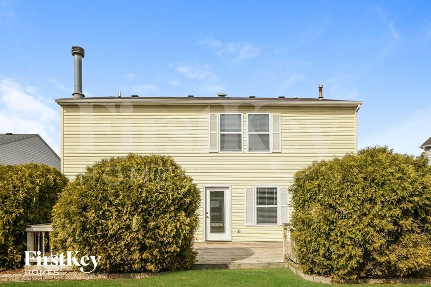 Building Photo - 9197 Huntleigh Cir
