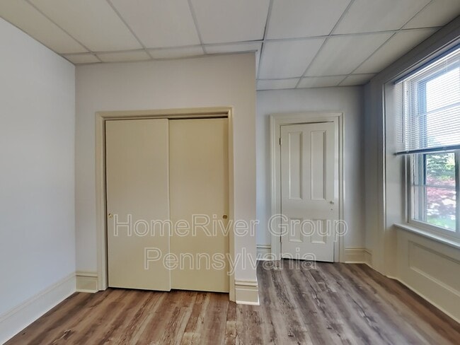 Building Photo - 118 S Hanover St