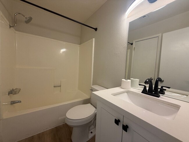 Building Photo - ***JUSTED REDUCED!!!*** Two-bedroom, one-and-a-half-bath townhouse in North Las Vegas.