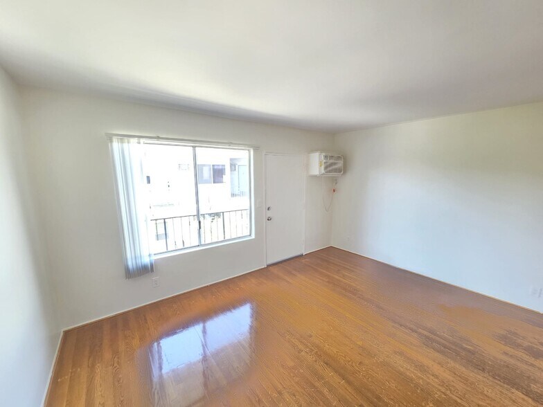 Building Photo - 4660 Kester Ave