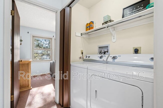 Building Photo - 1502 Trent Ct