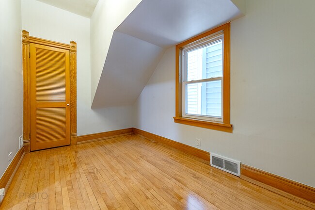 Building Photo - 3821 N Whipple St