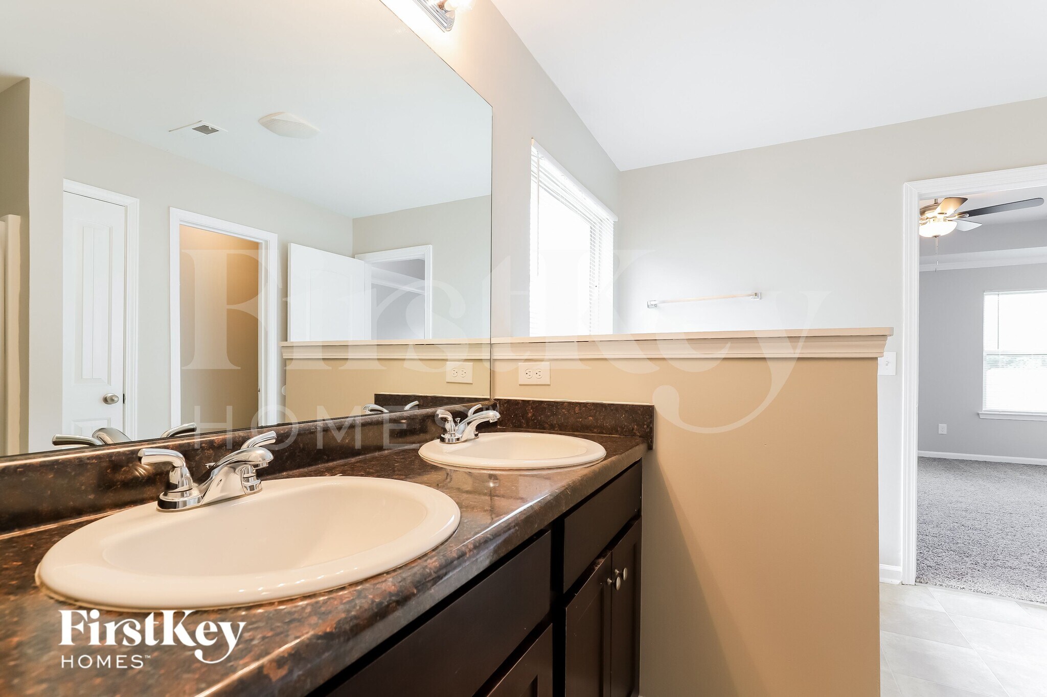 Building Photo - 777 Grenier Terrace NE