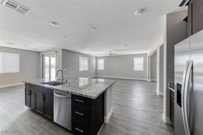 Building Photo - 510 Copper Falcon Ave