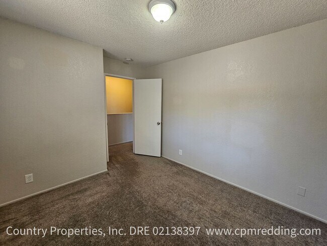 Building Photo - 2951 Robert Ct