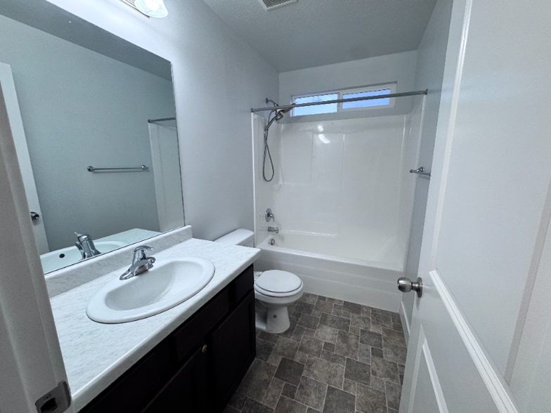 Building Photo - 16371 S 1500 W