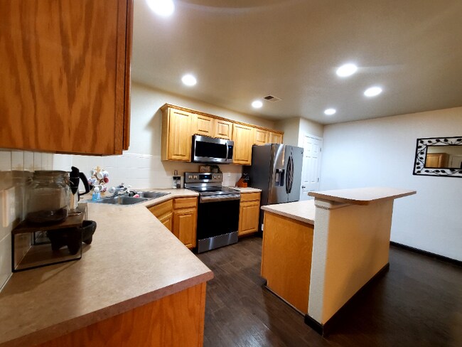 Building Photo - 5002 Sunny Ridge Ln