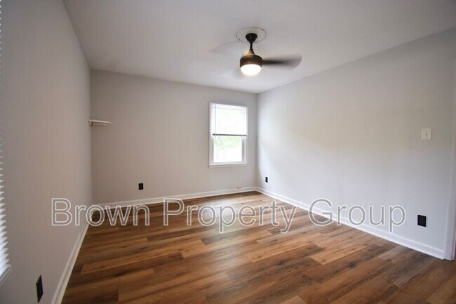 Building Photo - 1733 Swann St