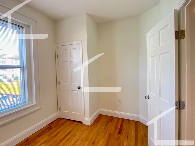 Building Photo - Spacious 2BR Allston Listing!