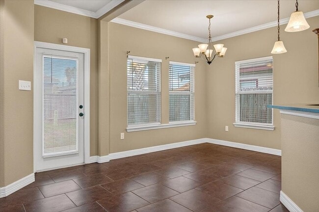 Building Photo - 6905 Anastasia Dr