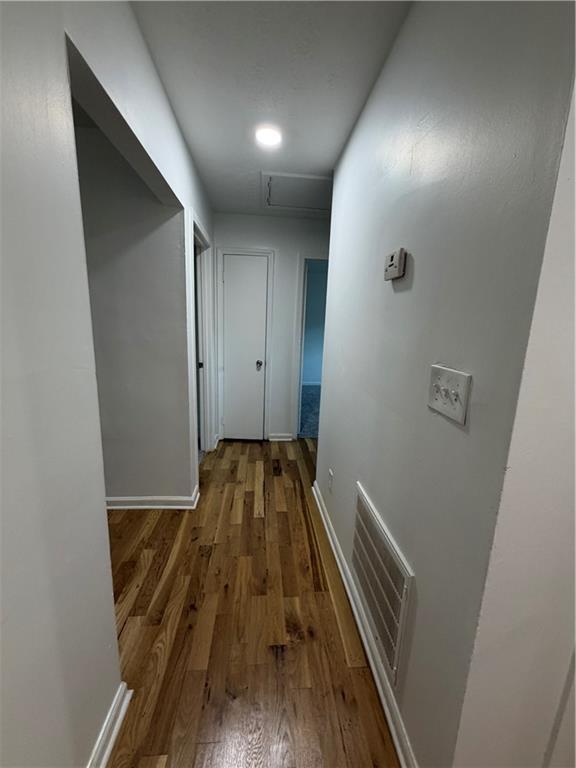 Building Photo - 5851 Lone Oak Dr SW